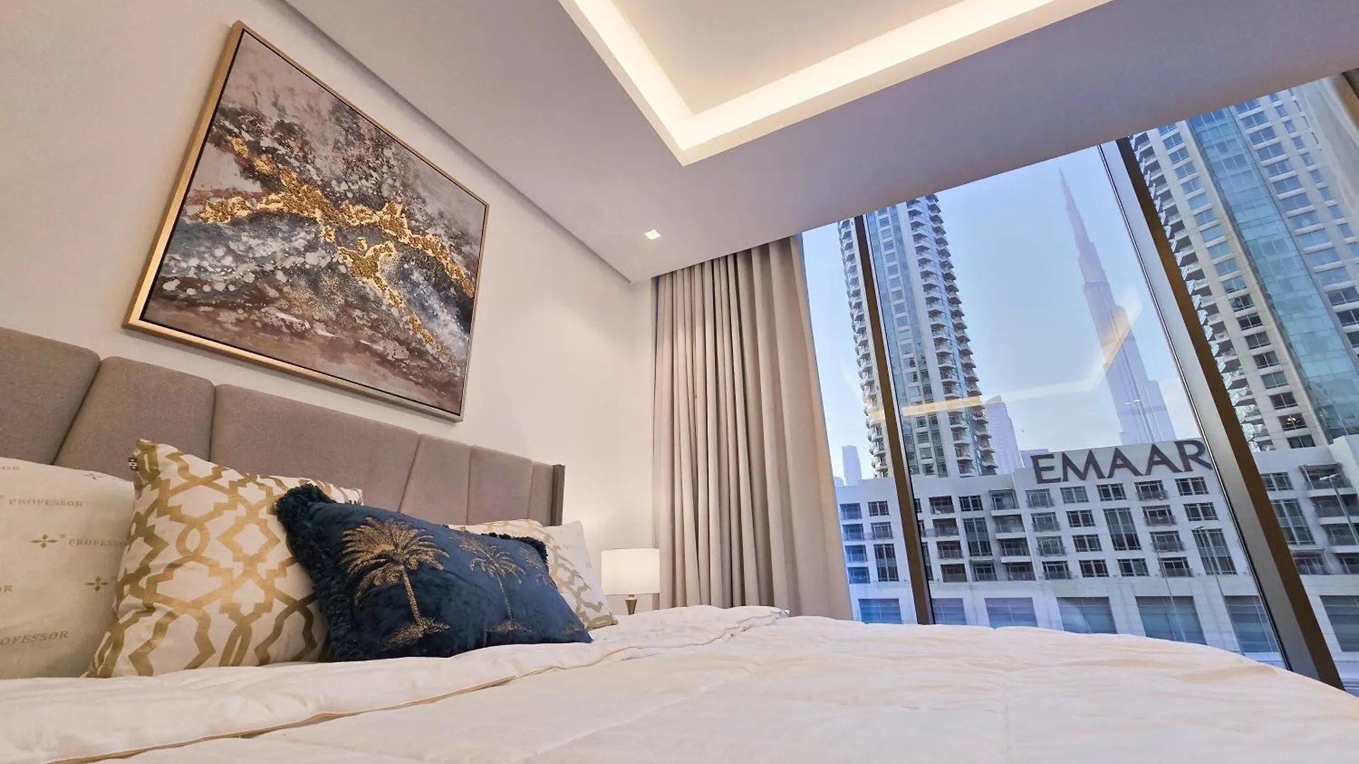 Brown Stone - Omniyat Burj Khalifa View Apartment Dubai