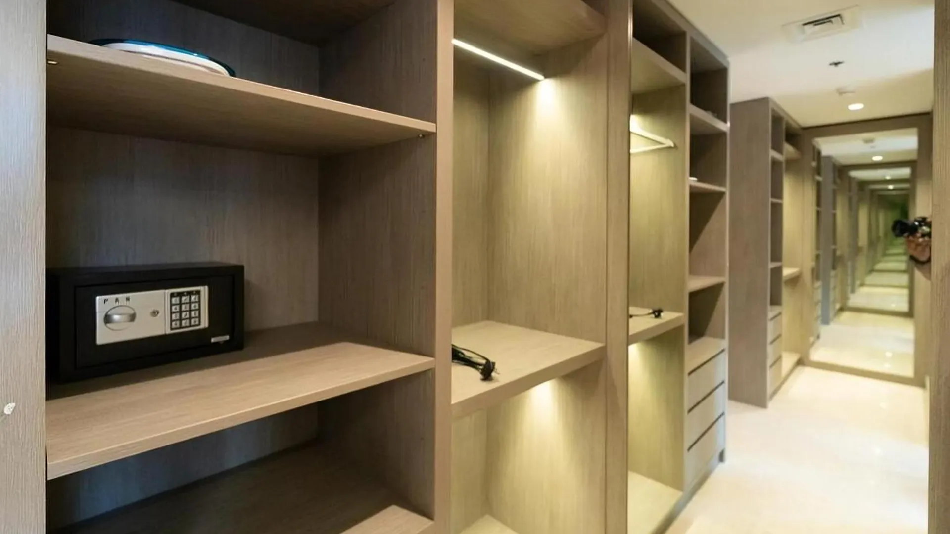 Brown Stone - Omniyat Burj Khalifa View Apartment Dubai