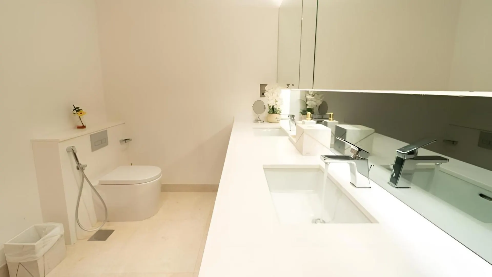Brown Stone - Omniyat Burj Khalifa View Apartment Dubai