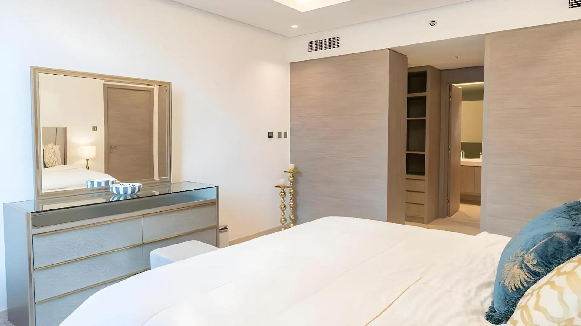 Brown Stone - Omniyat Burj Khalifa View Apartment Dubai